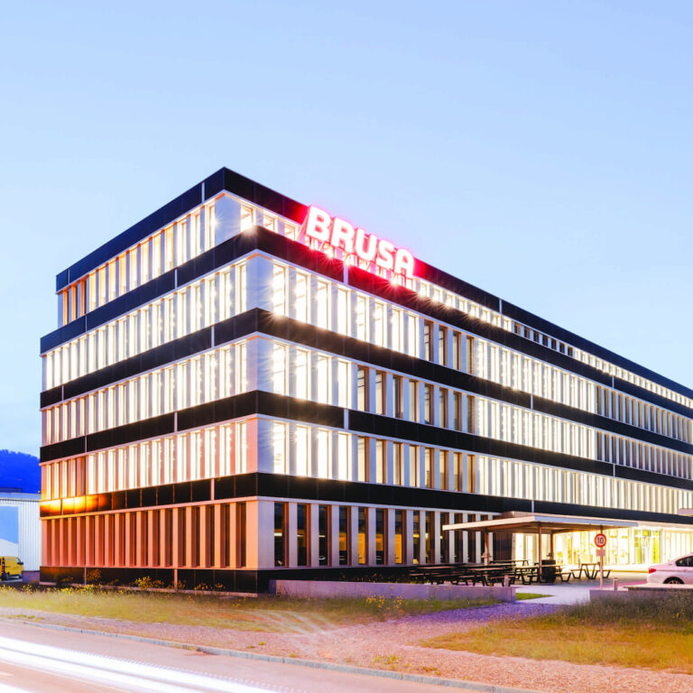  BRUSA ELEKTRONIK AG, BUCHS SG Industria