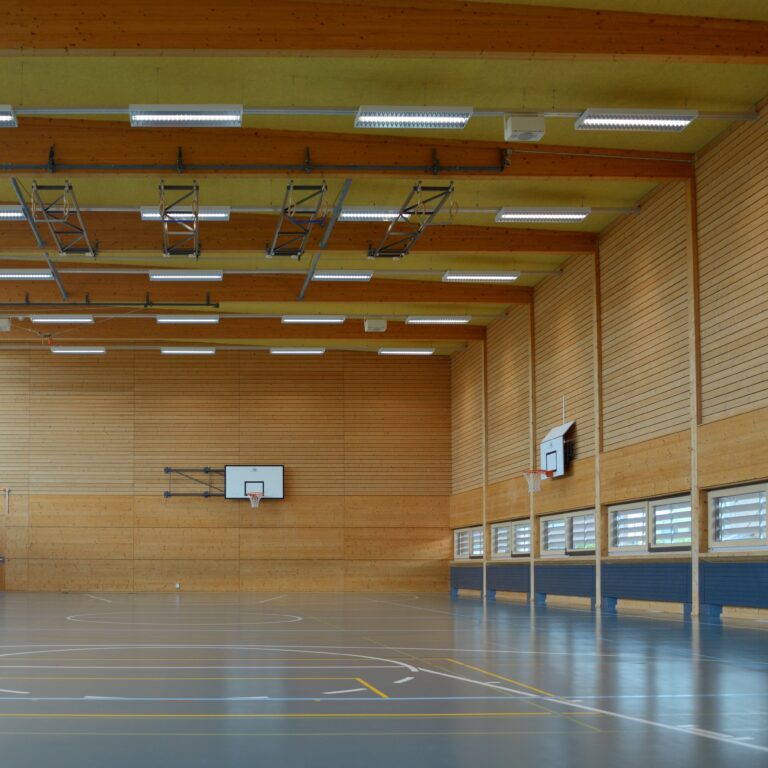 025 Turnhalle Gemeinde Samstagern Öffentliche Bauten